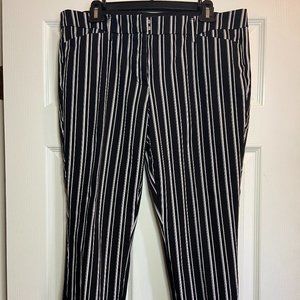 Casual Black & White vertical striped ankle pants, Belt loops, with pockets